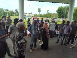 Aturan PPDB Dinilai Menyusahkan, Ratusan Wali Murid Gruduk Kantor Gubernur Provinsi Babel